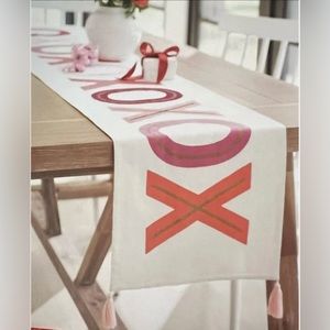 XOXO Table Runner 14 x 72" Great for Valentines Day ❌⭕️❌⭕️
